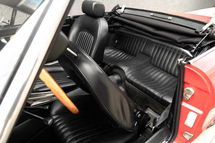 1976 Alfa Romeo Spider 2000 Duetto 24