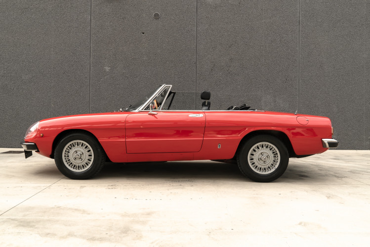 1976 Alfa Romeo Spider 2000 Duetto 41