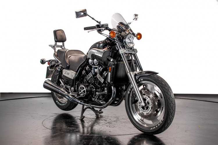 2001 Yamaha V MAX 2