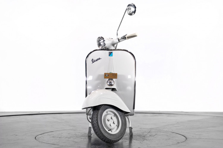 1961 Piaggio Vespa 125 2