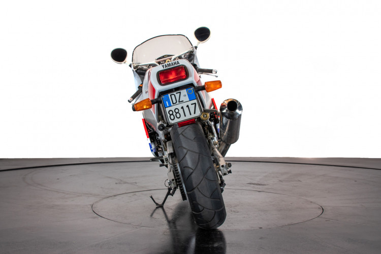1989 Yamaha FZR 750 R (OW01) 1