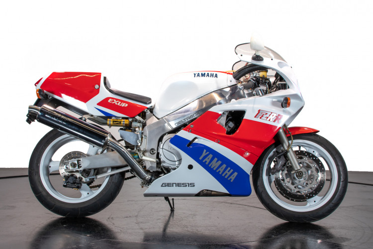 1989 Yamaha FZR 750 R (OW01) 3