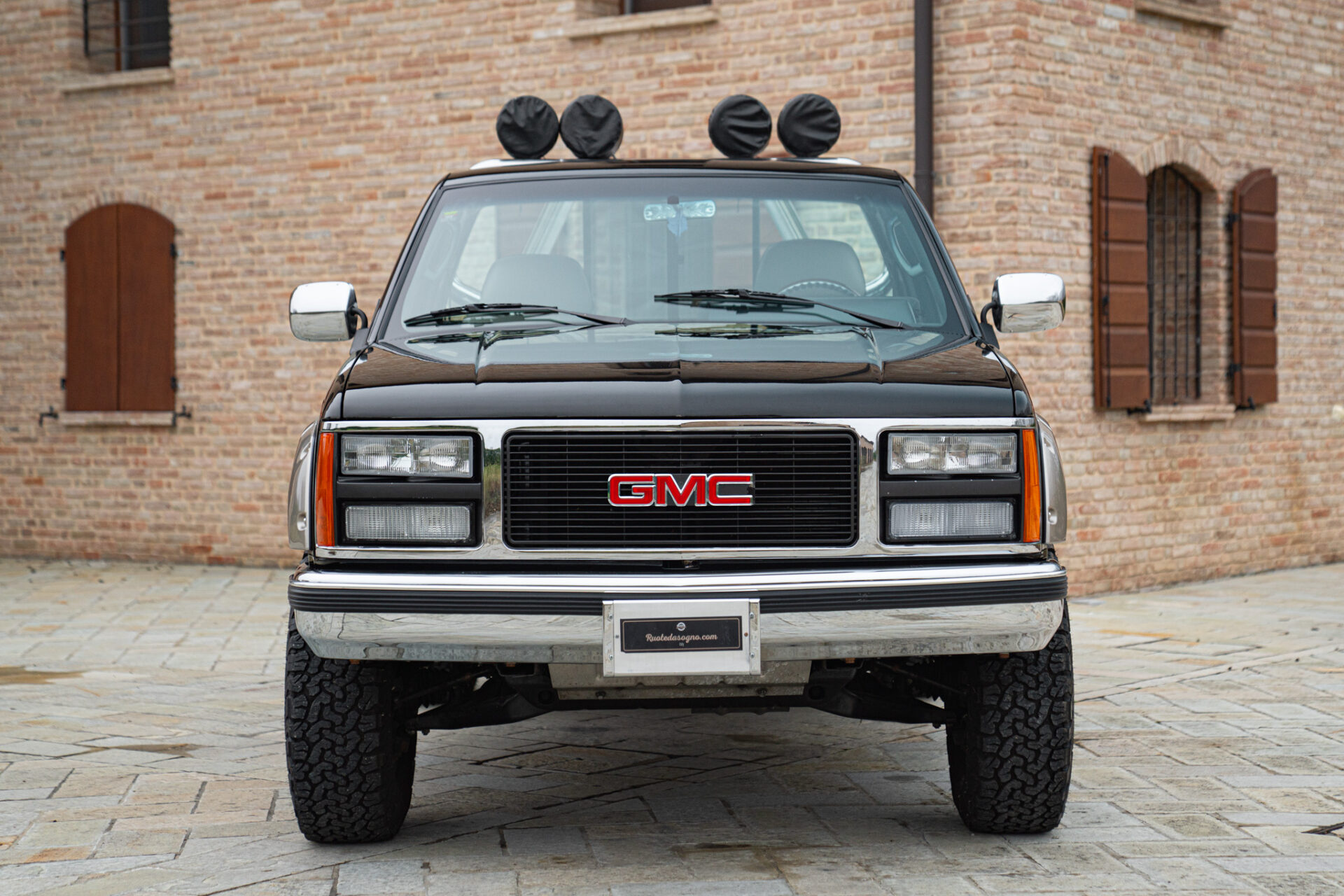 1990 GMC SIERRA SLX 5.7 L V8 - Ruote da Sogno