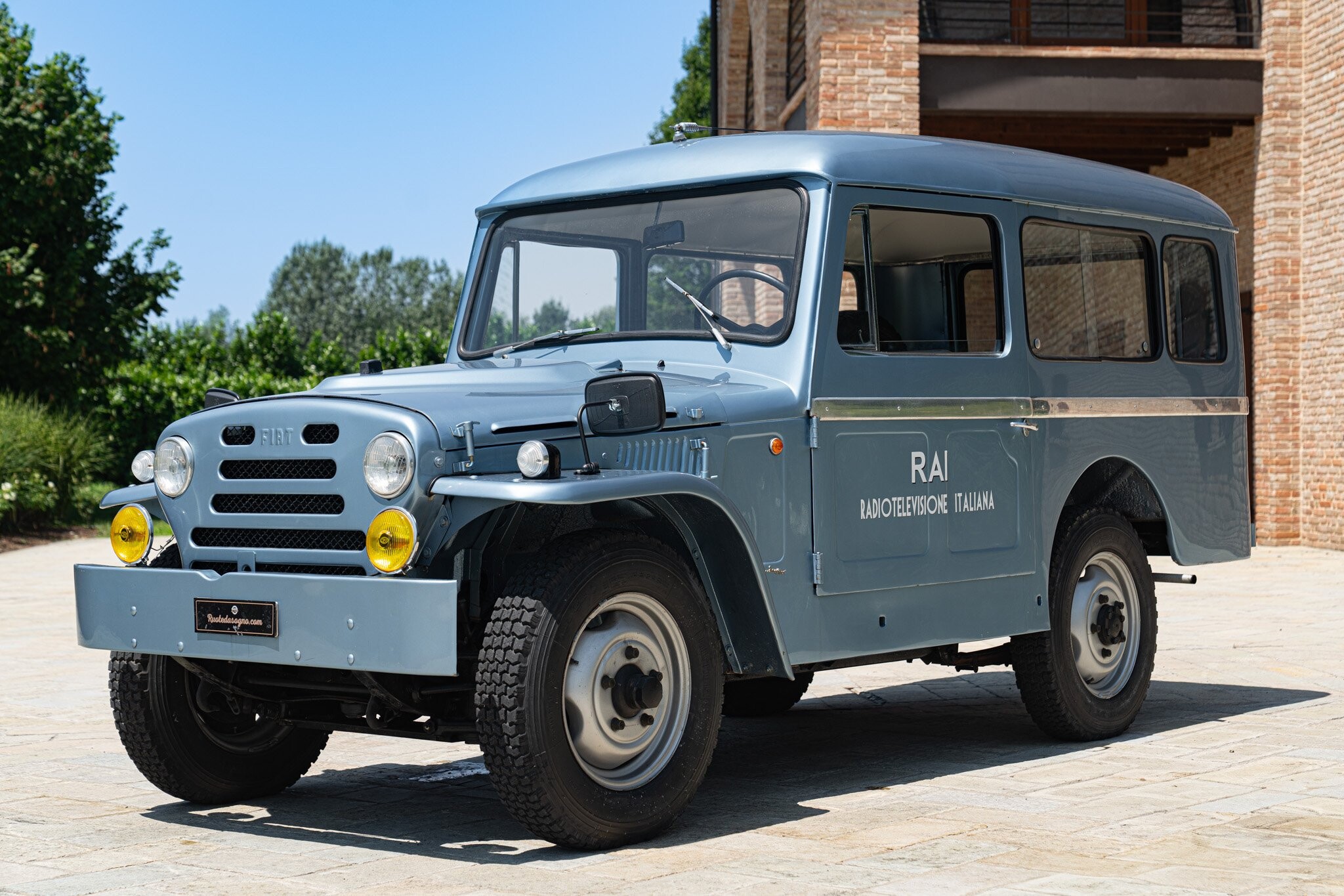 fia00433-17.jpg